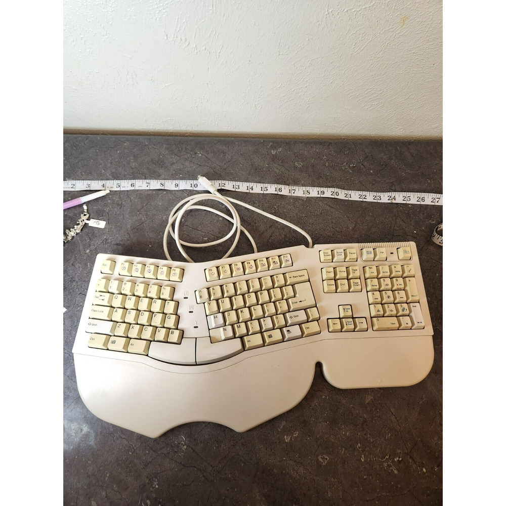 Vintage Smart Keyboard MWIEZ-9000 MODEL NO. Ez-9720‎